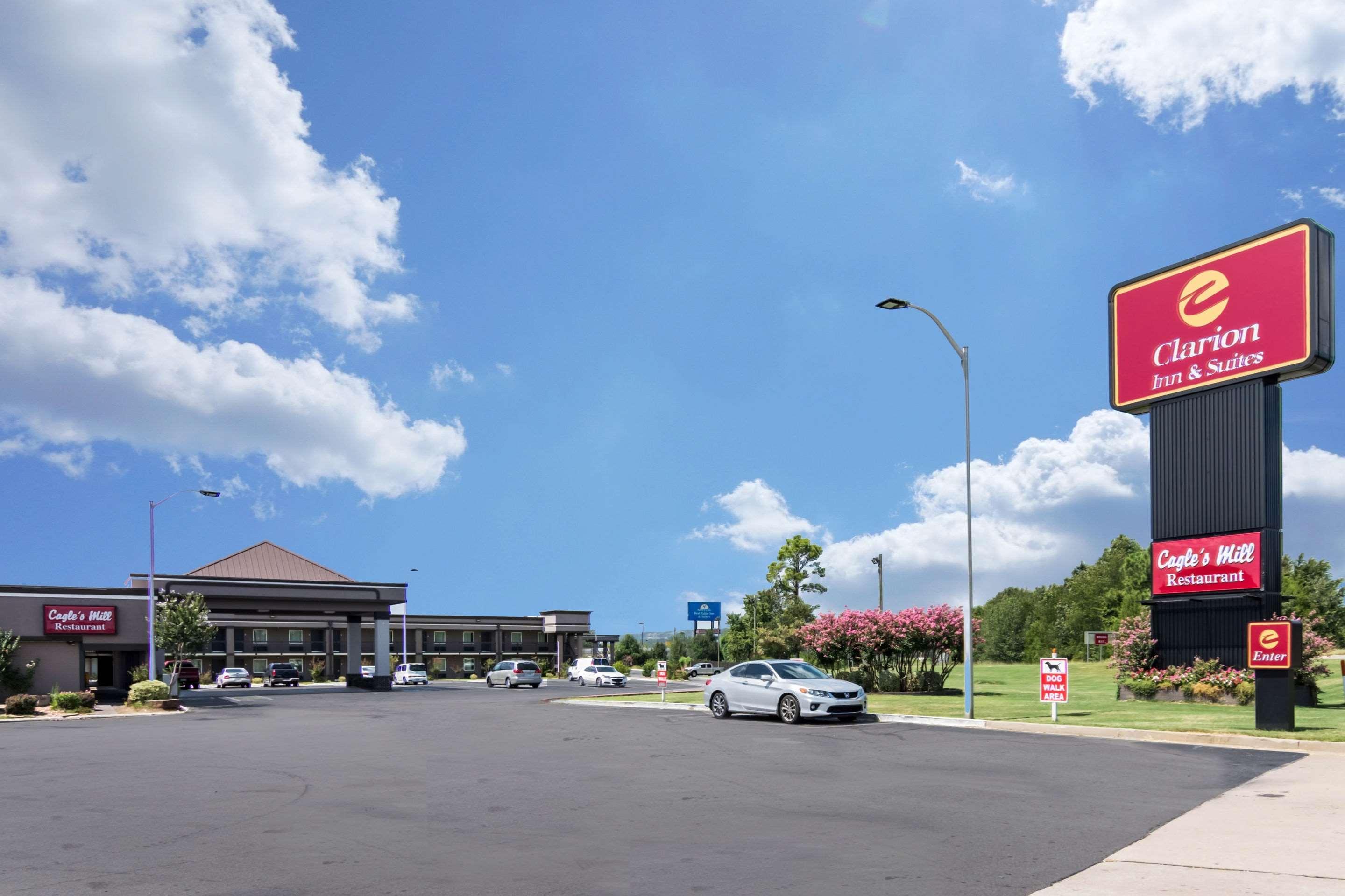 Clarion Inn & Suites Russellville I-40 Eksteriør bilde