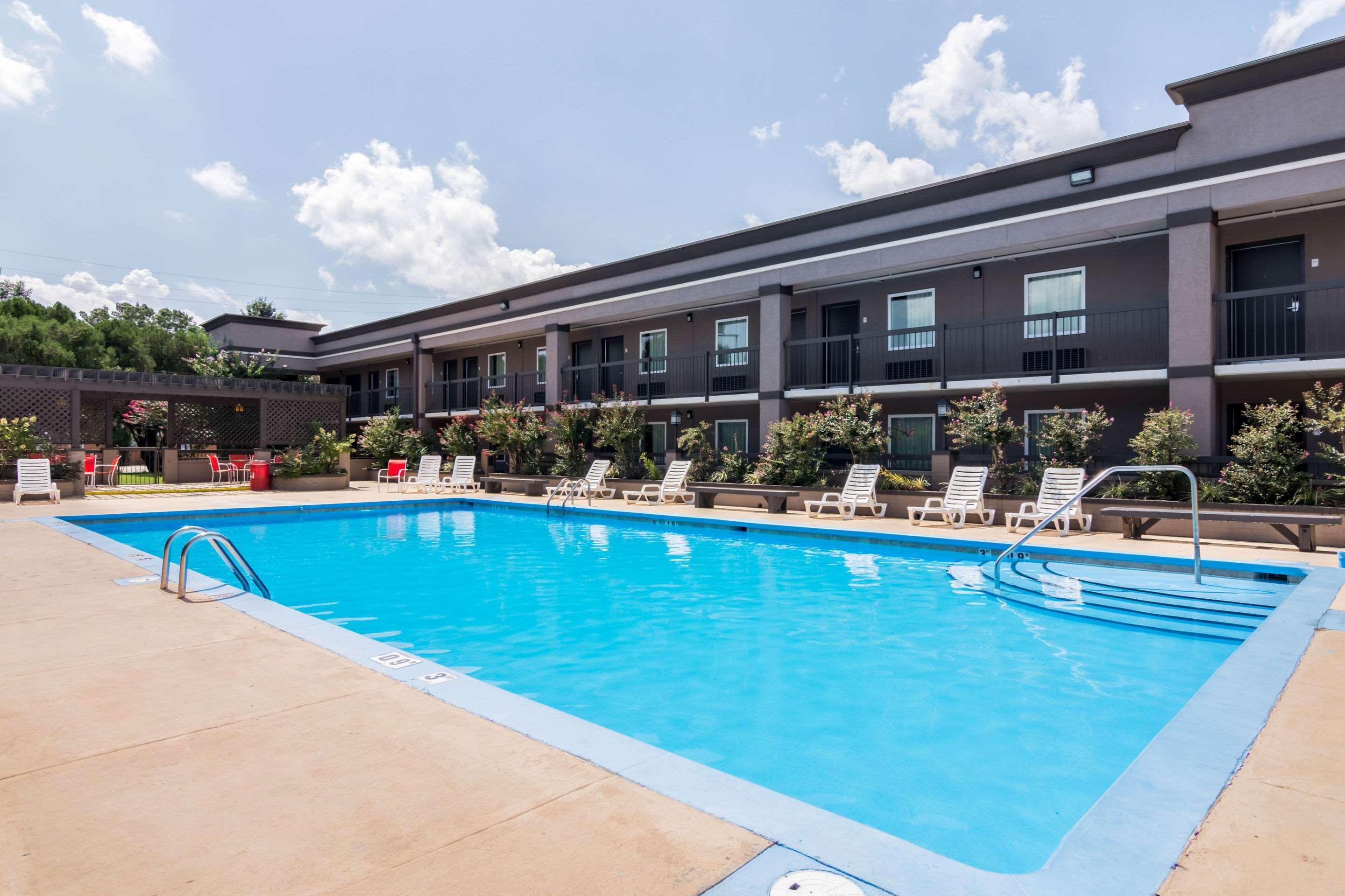 Clarion Inn & Suites Russellville I-40 Eksteriør bilde