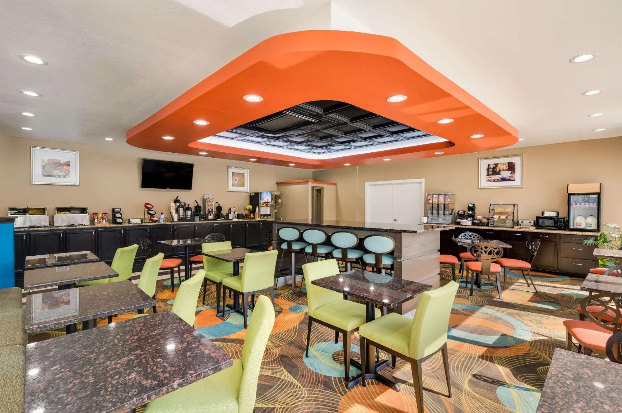Clarion Inn & Suites Russellville I-40 Eksteriør bilde
