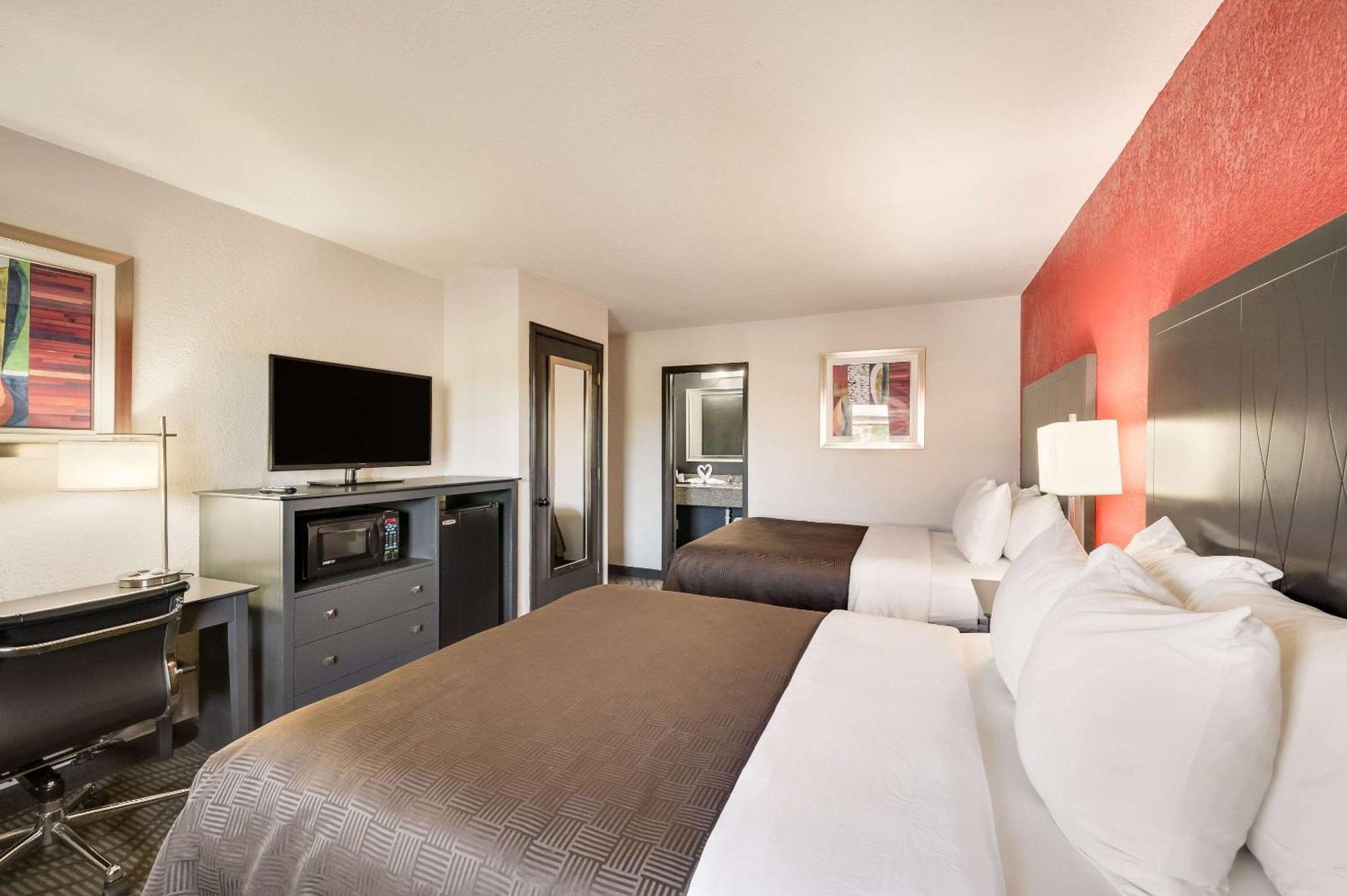 Clarion Inn & Suites Russellville I-40 Eksteriør bilde