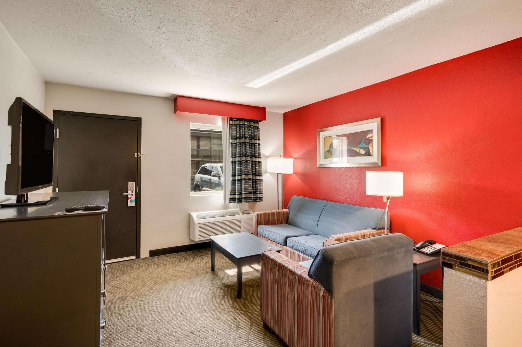 Clarion Inn & Suites Russellville I-40 Eksteriør bilde
