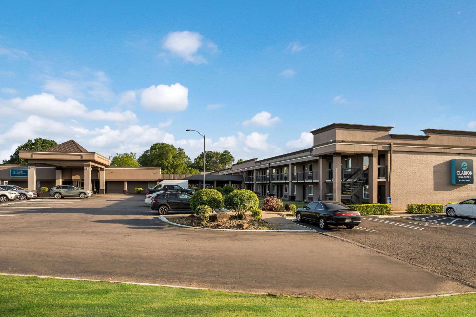 Clarion Inn & Suites Russellville I-40 Eksteriør bilde